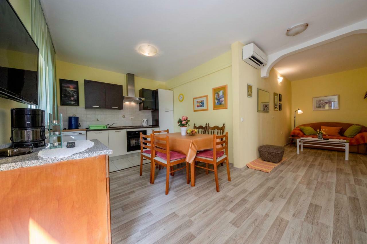 Apartment Marina Rab Town Exterior foto